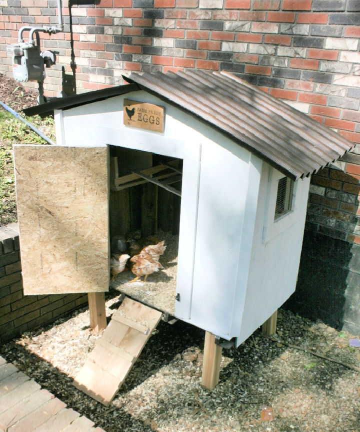 27 Free DIY Chicken Coop Plans That Beginners Can Build